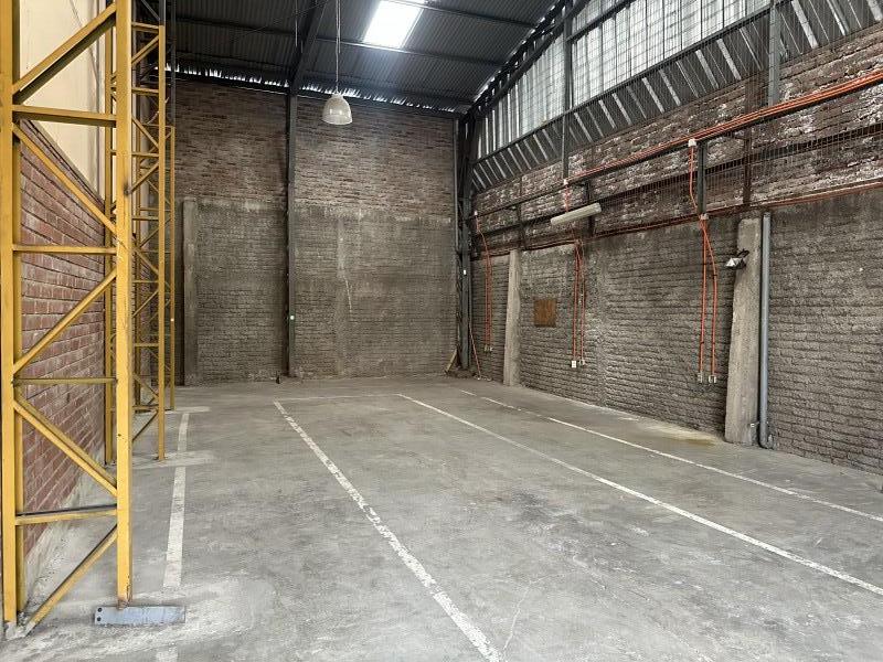 Bodega y Taller en Quinta Normal Con Seguridad