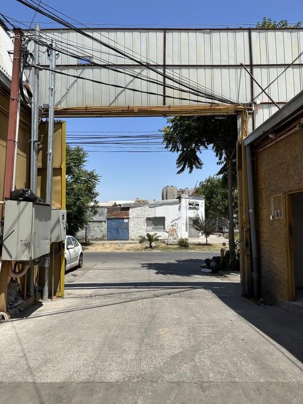 Bodega y Taller en Quinta Normal Con Seguridad