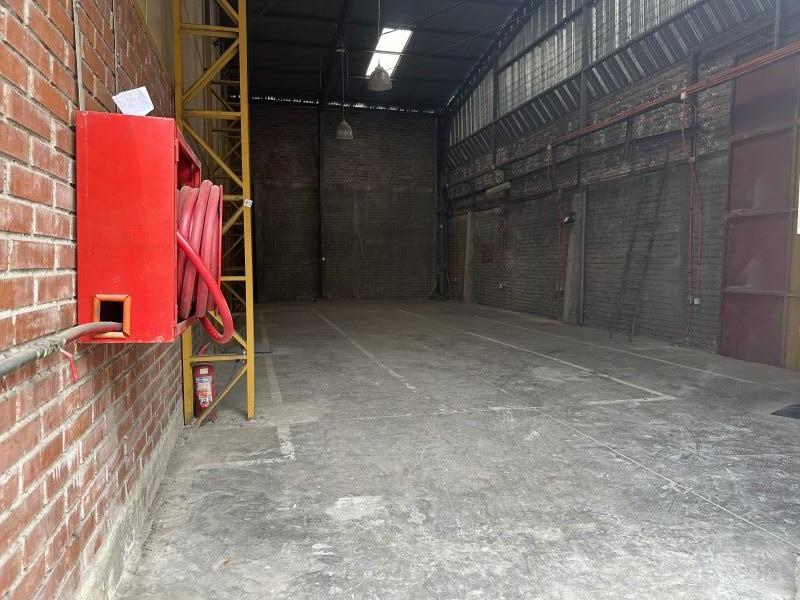 Bodega y Taller en Quinta Normal Con Seguridad