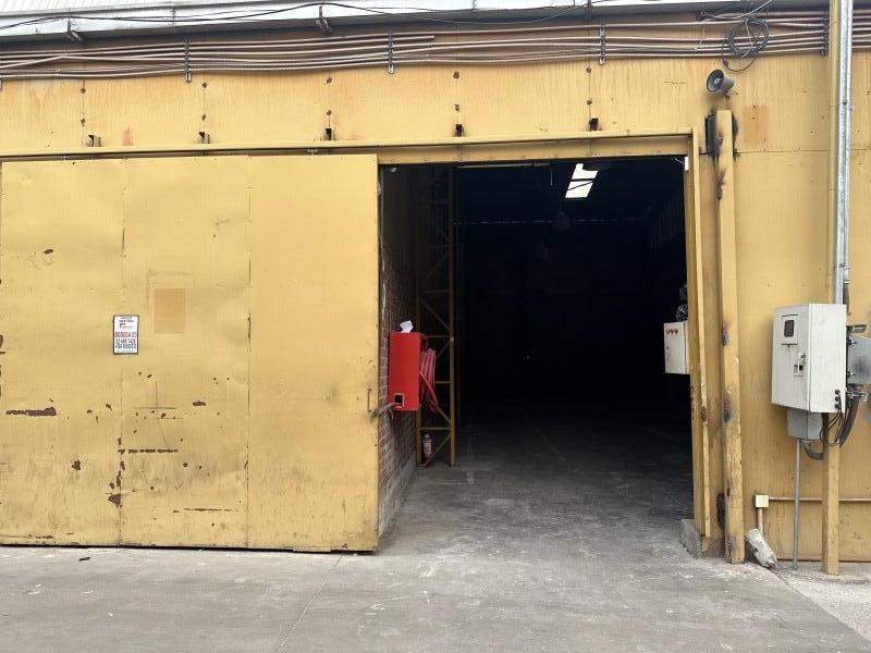 Bodega y Taller en Quinta Normal Con Seguridad
