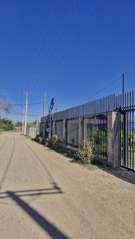 Galpon,bodega,1 Continente y Casa en 2 Piso.