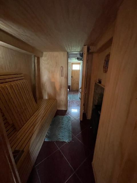 Parcela Con 2 Casas Equipadas y Piscina