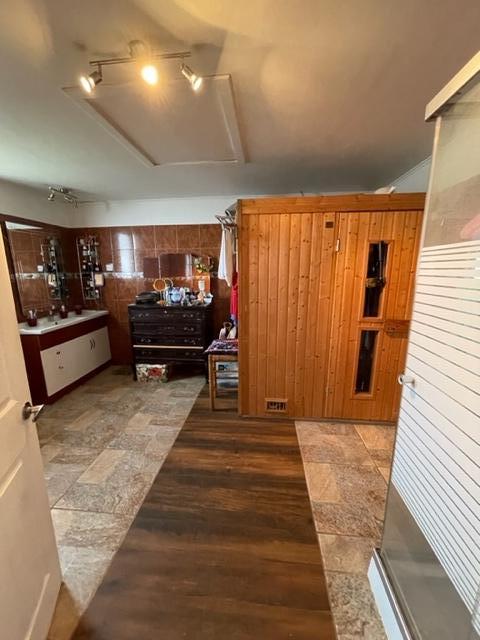 Parcela Con 2 Casas Equipadas y Piscina