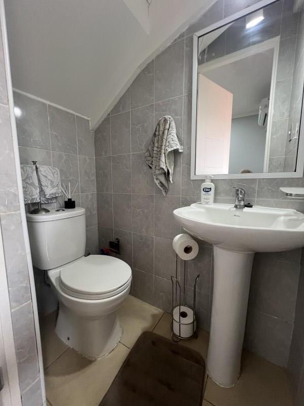 Vendemos Casa de 3 Dormitorios en Condominio Patio Ingles Ii