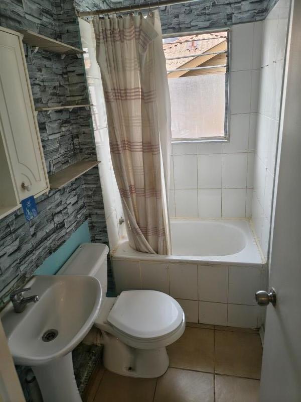 Casa de 2Do Piso 3 Dormitorios Con Entrada de Vehículos