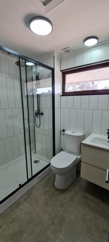 Centrica Propiedad, Dos Pisos, Impecable y Remodelada
