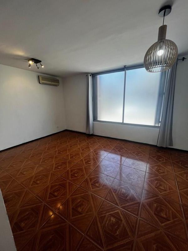 Venta de Casa Al Interior de Condominio en Ñuñoa