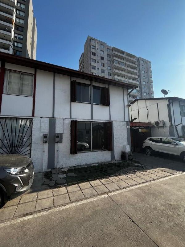 Venta de Casa Al Interior de Condominio en Ñuñoa