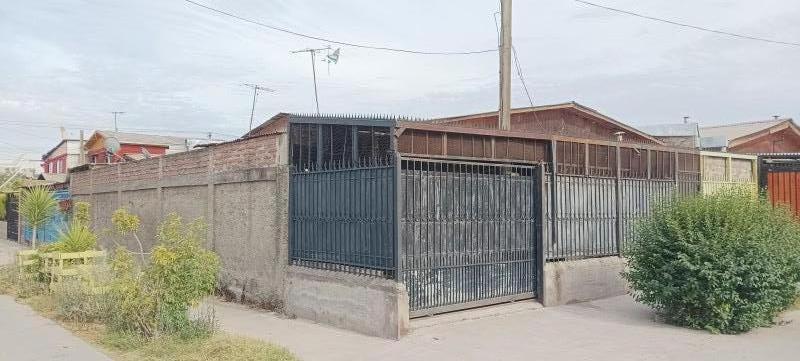 Se Vende Casa Usada , el Bosque, Solida, 160 M2.