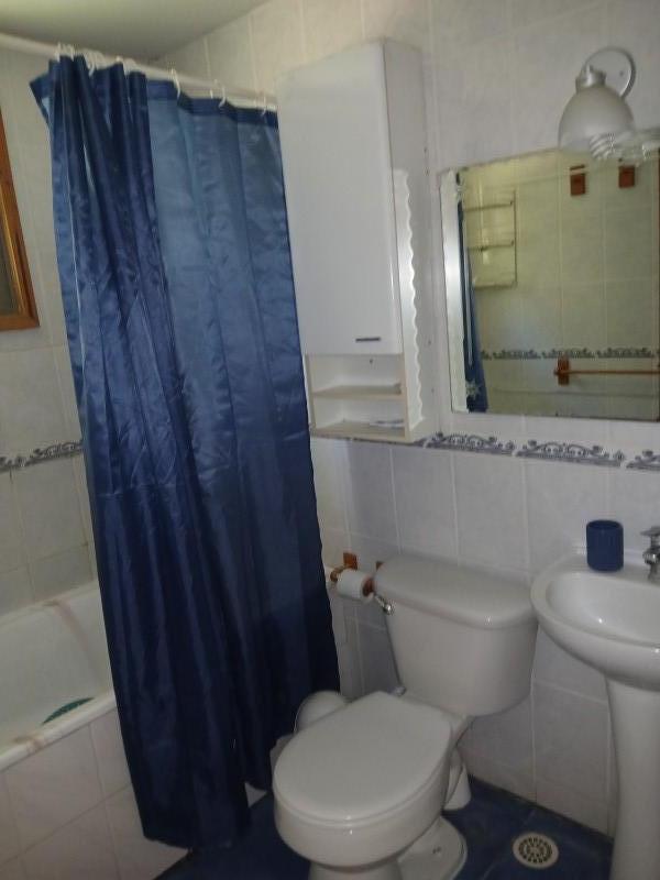 Gran Cabaña Con Piscina, Terraza y Muchos Árboles y Pájaros