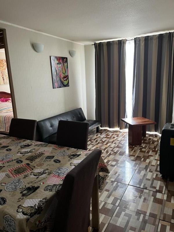 4To Piso. 3 Dormitorios, 1 Baño, Sin Estacionamiento