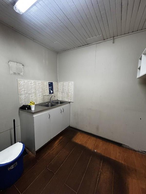 Se Arrienda Casa Frente Plaza de Armas, Huepil