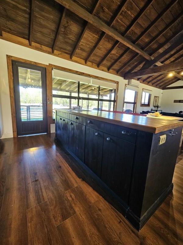 Casa en Parcela Con Acceso Privado, Piscina, Leñera, Cabaña