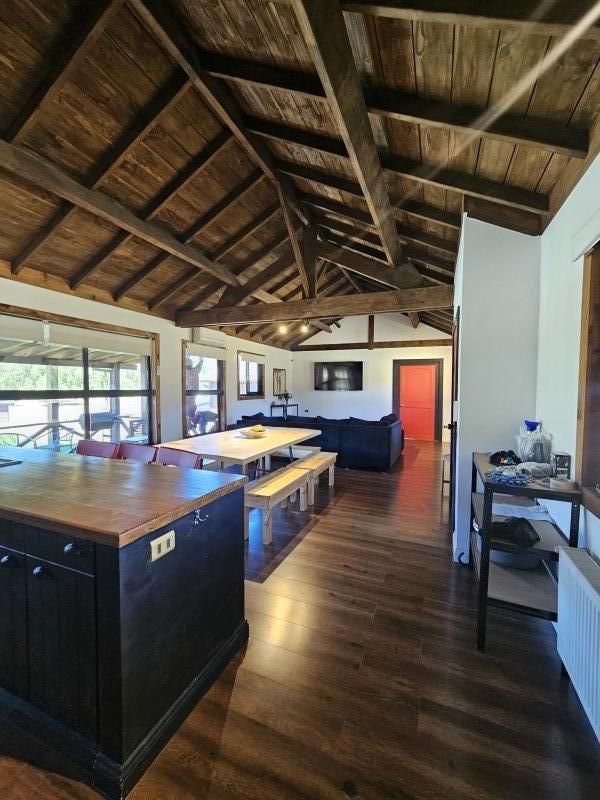 Casa en Parcela Con Acceso Privado, Piscina, Leñera, Cabaña