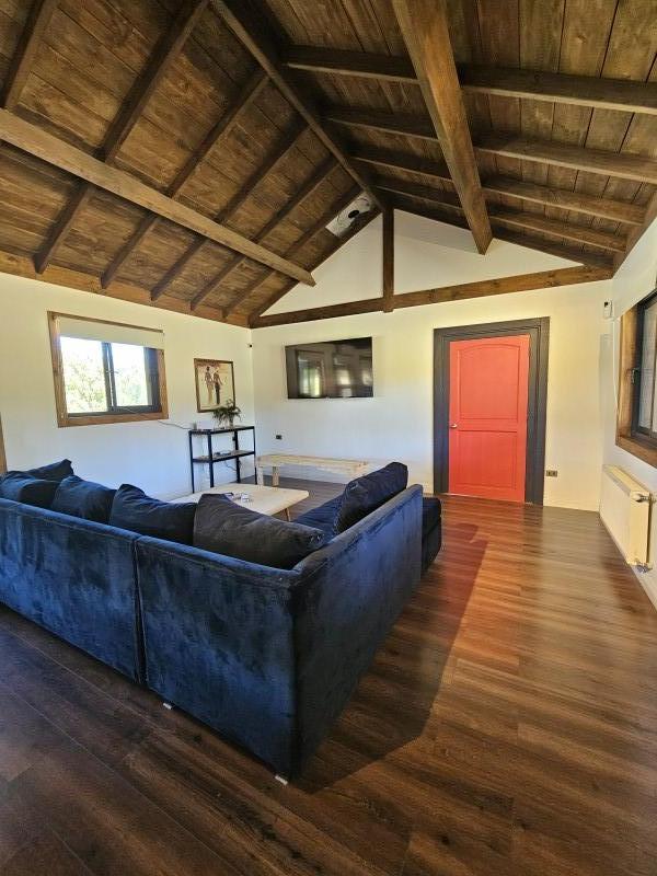 Casa en Parcela Con Acceso Privado, Piscina, Leñera, Cabaña