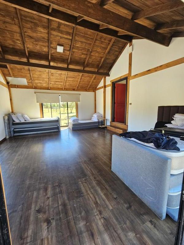 Casa en Parcela Con Acceso Privado, Piscina, Leñera, Cabaña