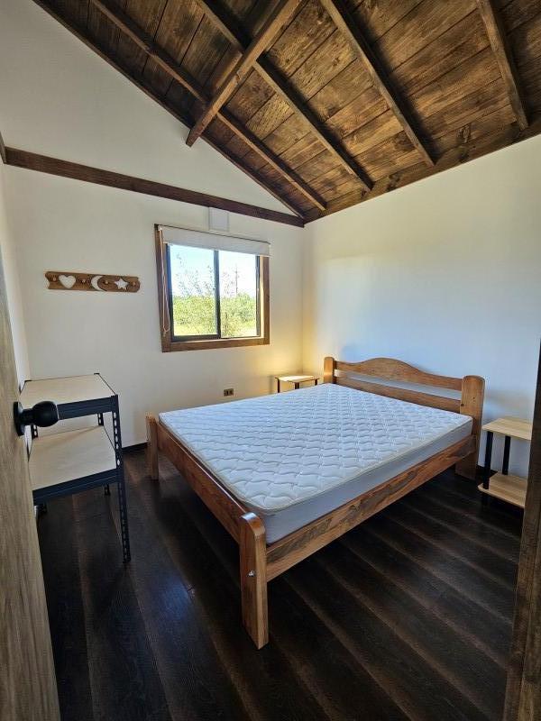 Casa en Parcela Con Acceso Privado, Piscina, Leñera, Cabaña