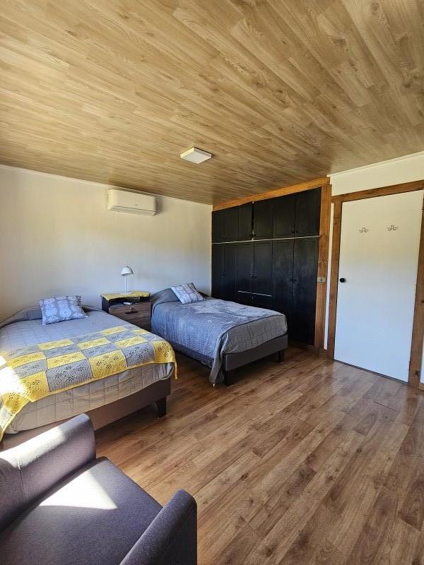 Casa en Parcela Con Acceso Privado, Piscina, Leñera, Cabaña