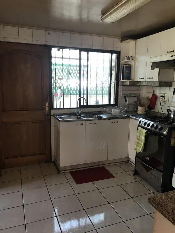 Venta Casa Con Amplio Terreno Sector Santa Irene de Lo Cañas