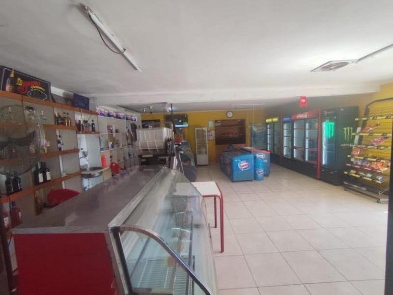 Vive y Emprende: Casa Con Local en Rinconada