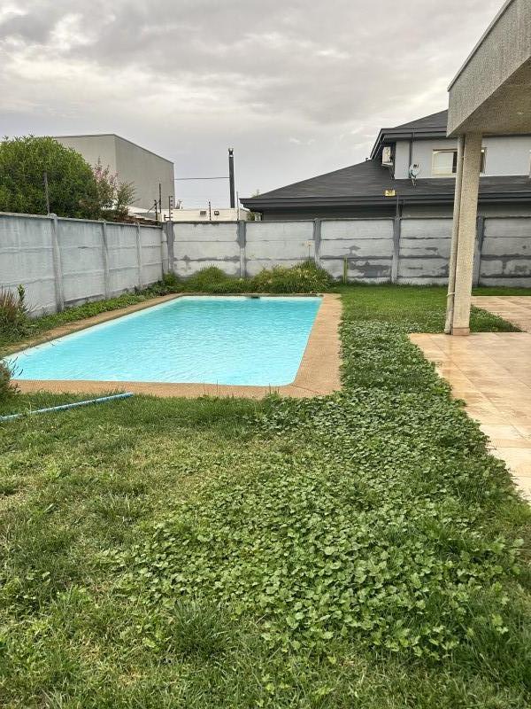 Arrendo O Vendo Casa Dos Pisos Estilo Mediterráneo Amplios E