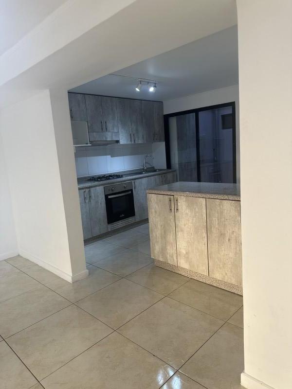 Hermosa Casa Remodelada