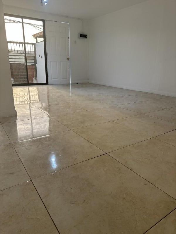 Hermosa Casa Remodelada