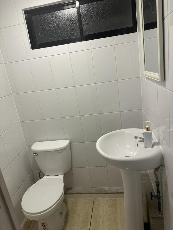 Hermosa Casa Remodelada