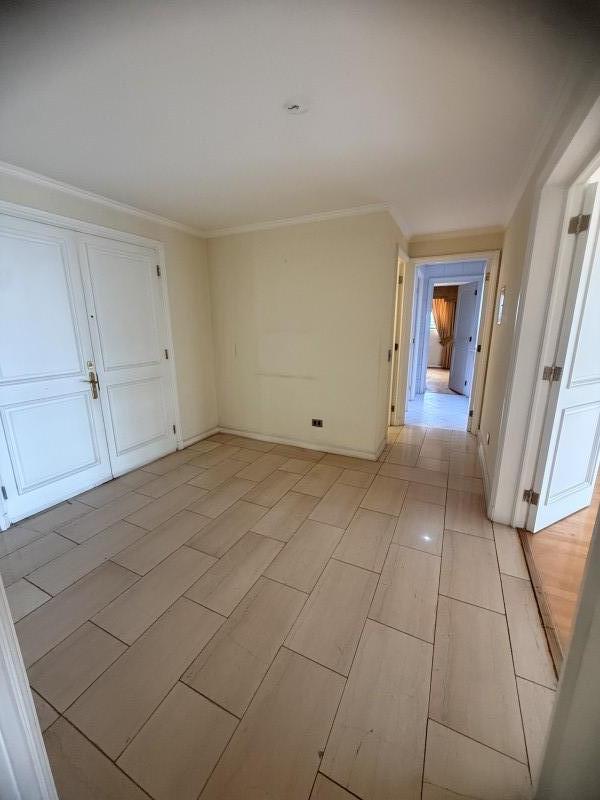 Exclusivo Departamento en Edificio Reyes de España – Av. Esp