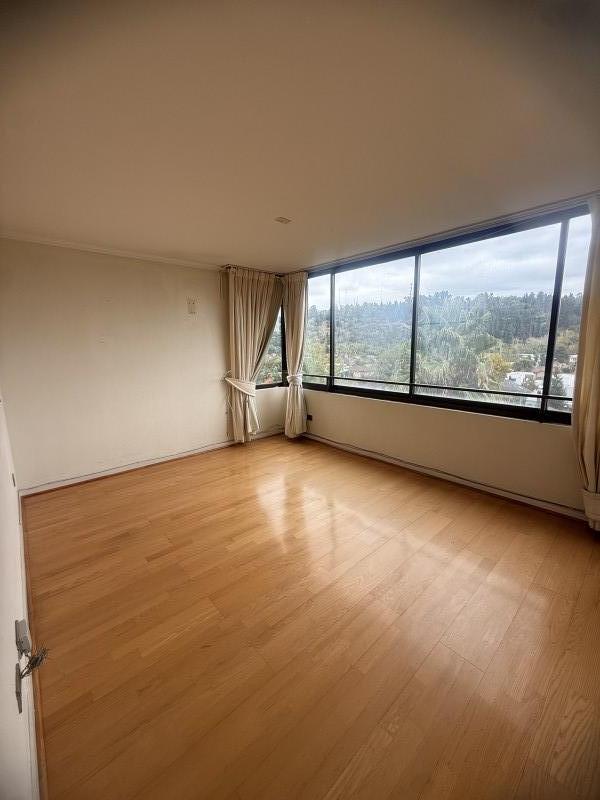 Exclusivo Departamento en Edificio Reyes de España – Av. Esp