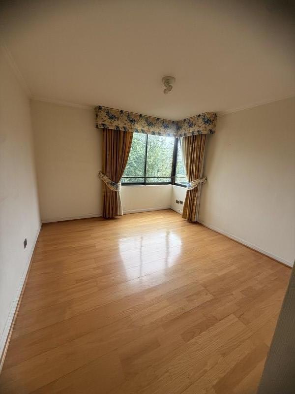 Exclusivo Departamento en Edificio Reyes de España – Av. Esp