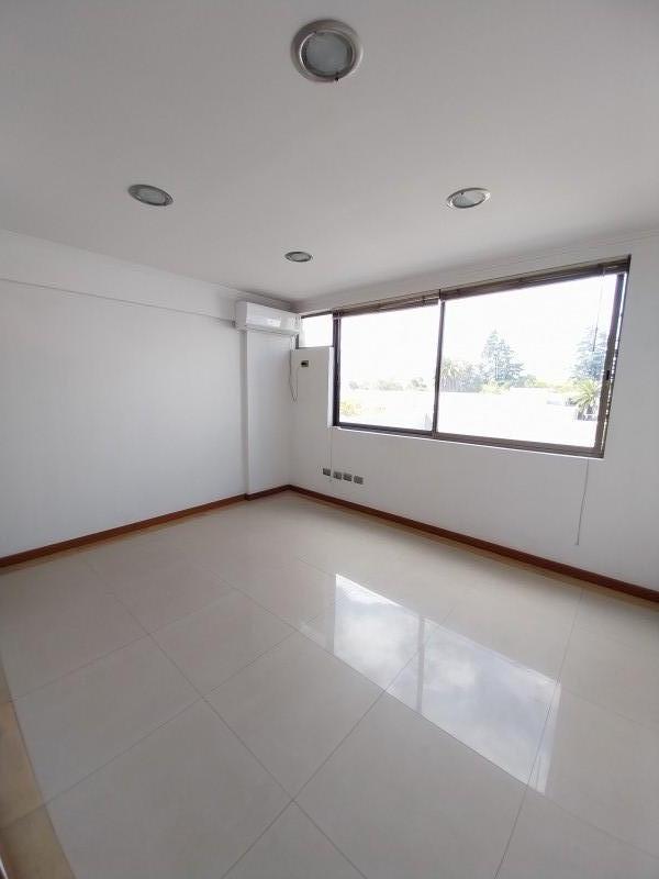 Arriendo Oficina Edificio Bicentenario
