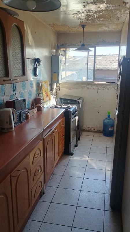 Se Vende Amplio Departamento en Gran Avenida!!!