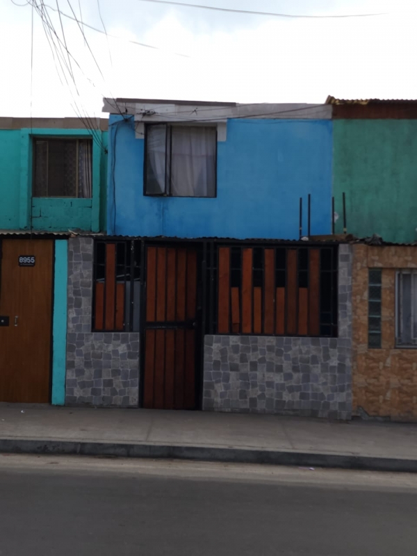 Casa en calle Huamachuco, cerca Plaza bicentenario
