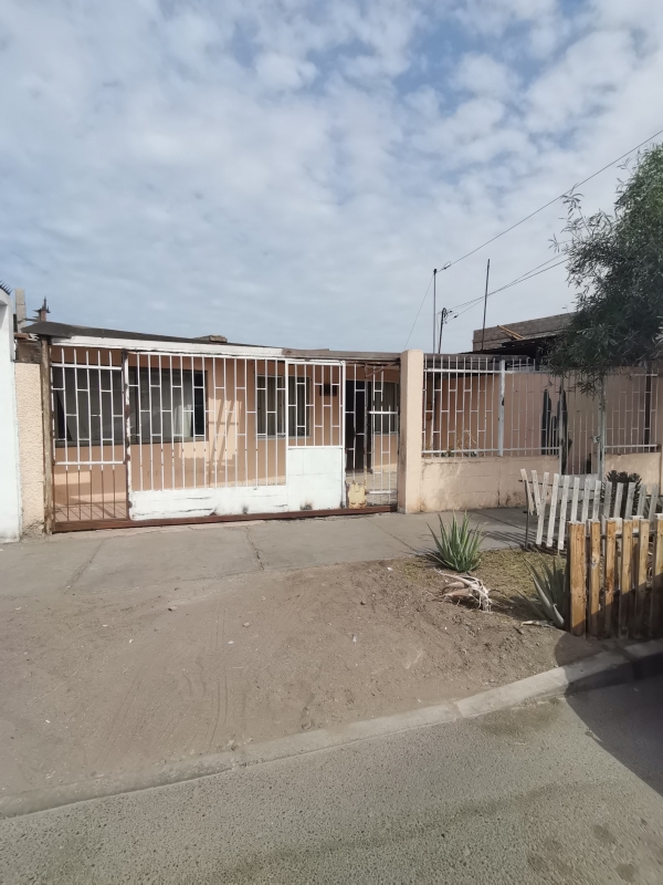 Venta de Casa en Avenida, Sector Norte de la Ciudad de Arica