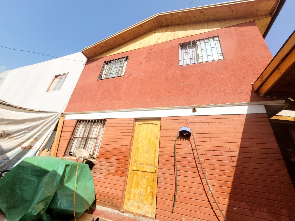 Se vende amplia y bella casa en Villa La Arboleda, Maipú