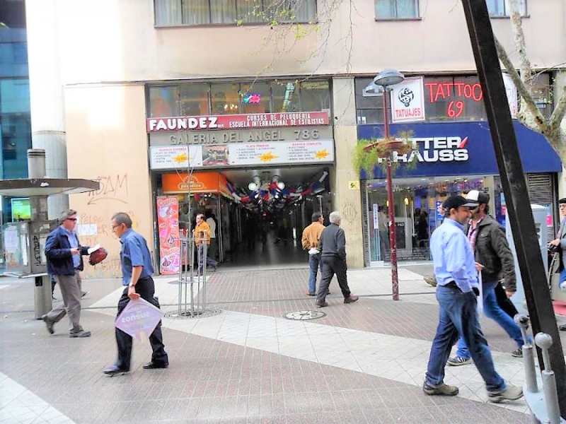 Se Vende Departamento Huerfanos 786 Galeria el Angel