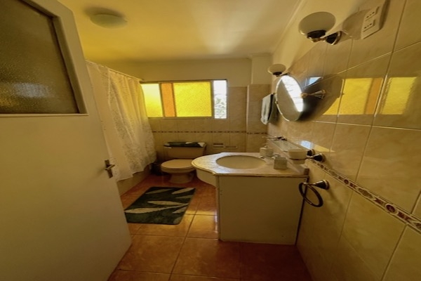 Casa Amplia Barrio Residencial la Cisterna Metro Parad. 21