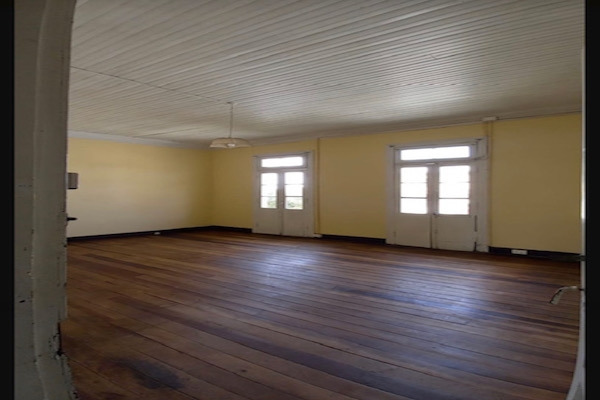 Linda Casa Antigua Valparaiso, 11 Dormitorios, 2 Baños.