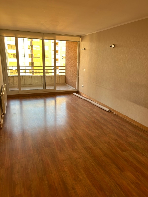 Centrico Departamento Con 2D, 2B y Estacionamiento.