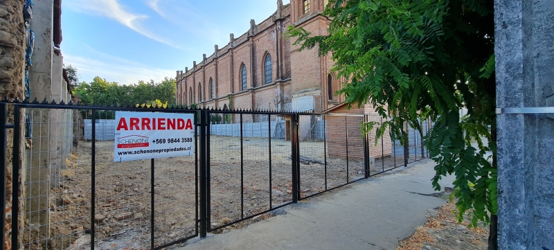 Atractivo terreno comercial en centro cívico de la ciudad
