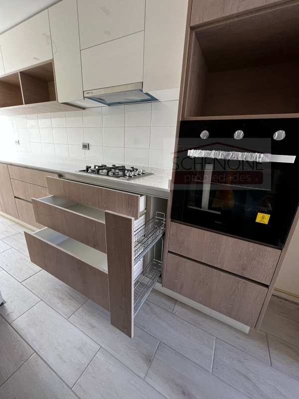 Casa en Excelente Ubicación Con Amplia Cocina Equipada