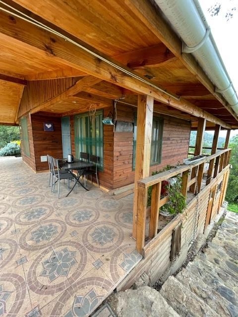 Parcela Con 2 Casas Equipadas y Piscina