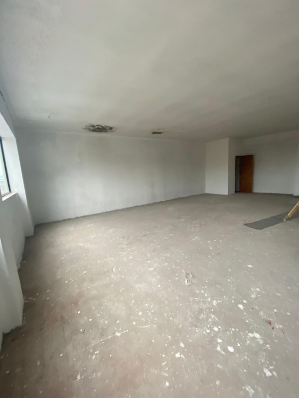 Se Arrienda Locales A Pasos del Terminal