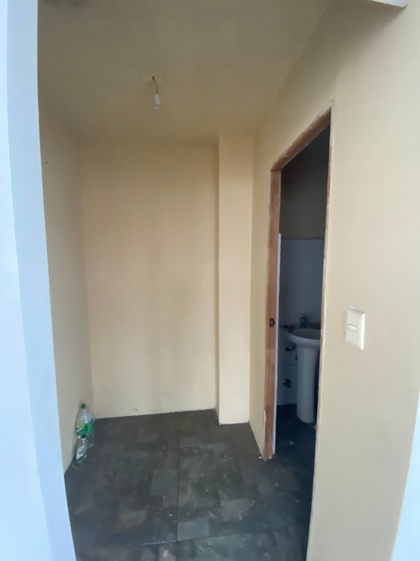 Se Arrienda Locales A Pasos del Terminal