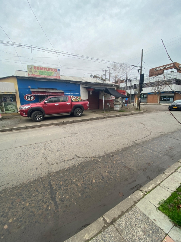 Se Arrienda Locales A Pasos del Terminal