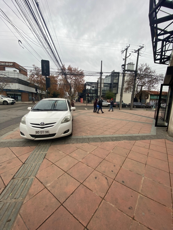 Se Arrienda Locales A Pasos del Terminal