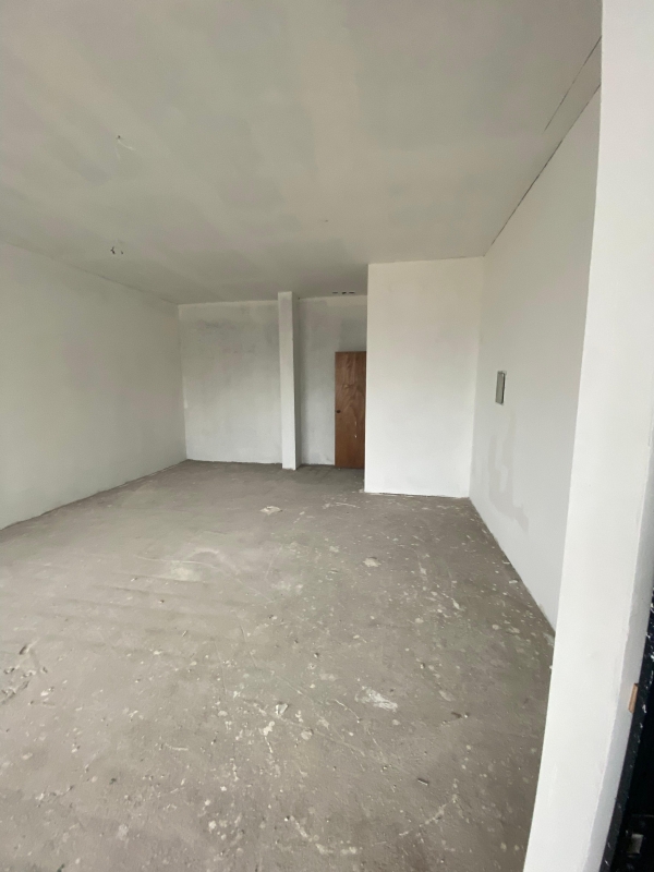 Se Arrienda Locales A Pasos del Terminal