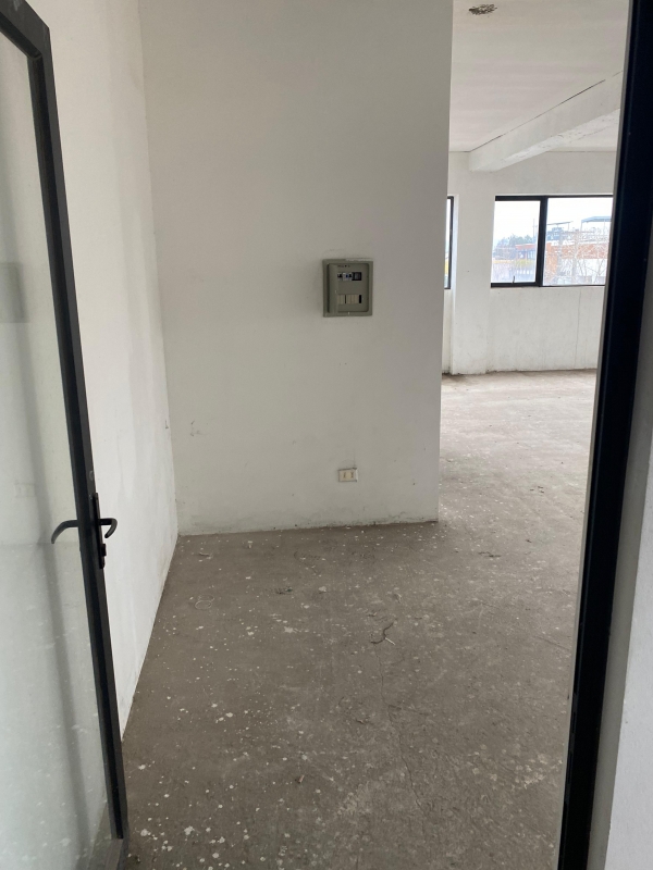 Se Arrienda Locales A Pasos del Terminal