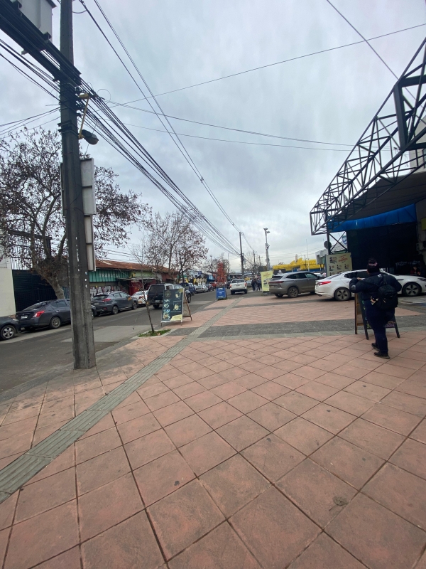 Se Arrienda Locales A Pasos del Terminal